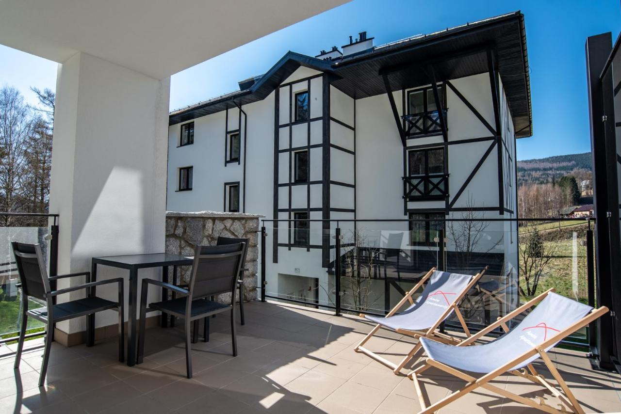Apartamenty Amira W Kompleksie Apartamenty Piano Świeradów-Zdrój Esterno foto