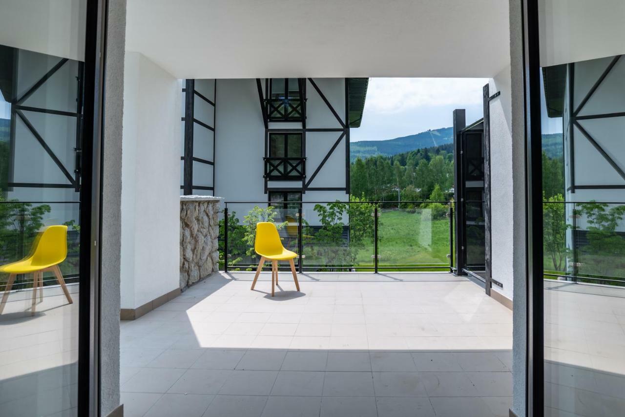 Apartamenty Amira W Kompleksie Apartamenty Piano Świeradów-Zdrój Esterno foto